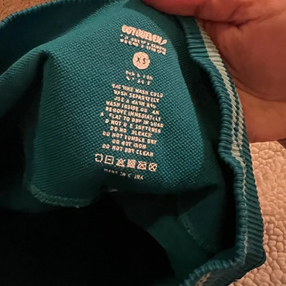 Doyoueven scrunch shorts xs‎